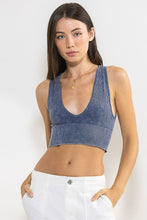 Cargar imagen en el visor de la galería, Active Babe V Neck Crop Top
